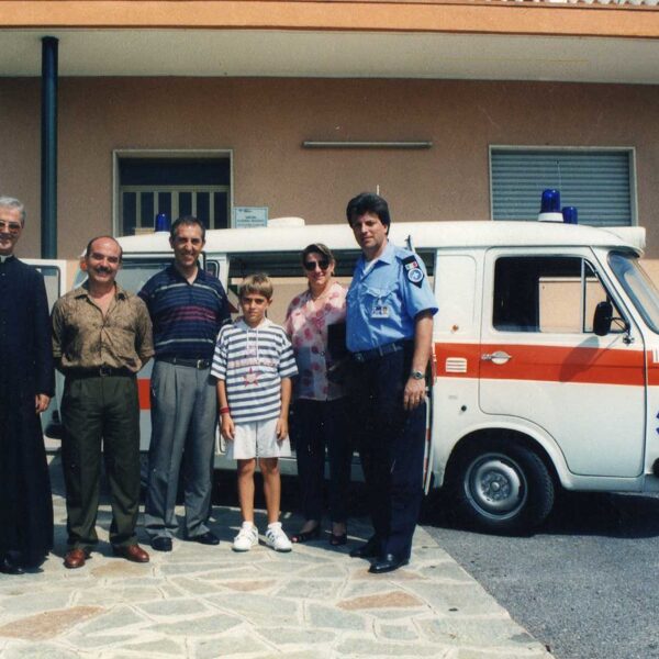 Andora 1994, veniva consegnata ambulanza F. 238 dai volontari della croce bianca di Andora